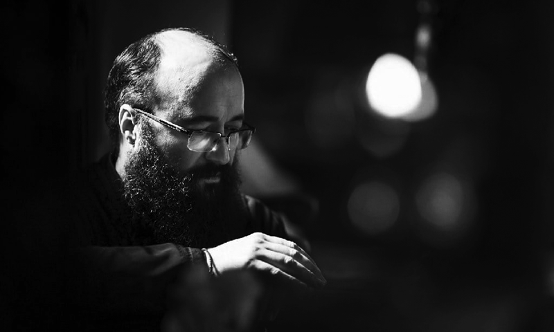 Părintele Visarion Alexa: „Vom trece peste încercarea aceasta cu credință, cu dragoste și grijă unii față de alții”